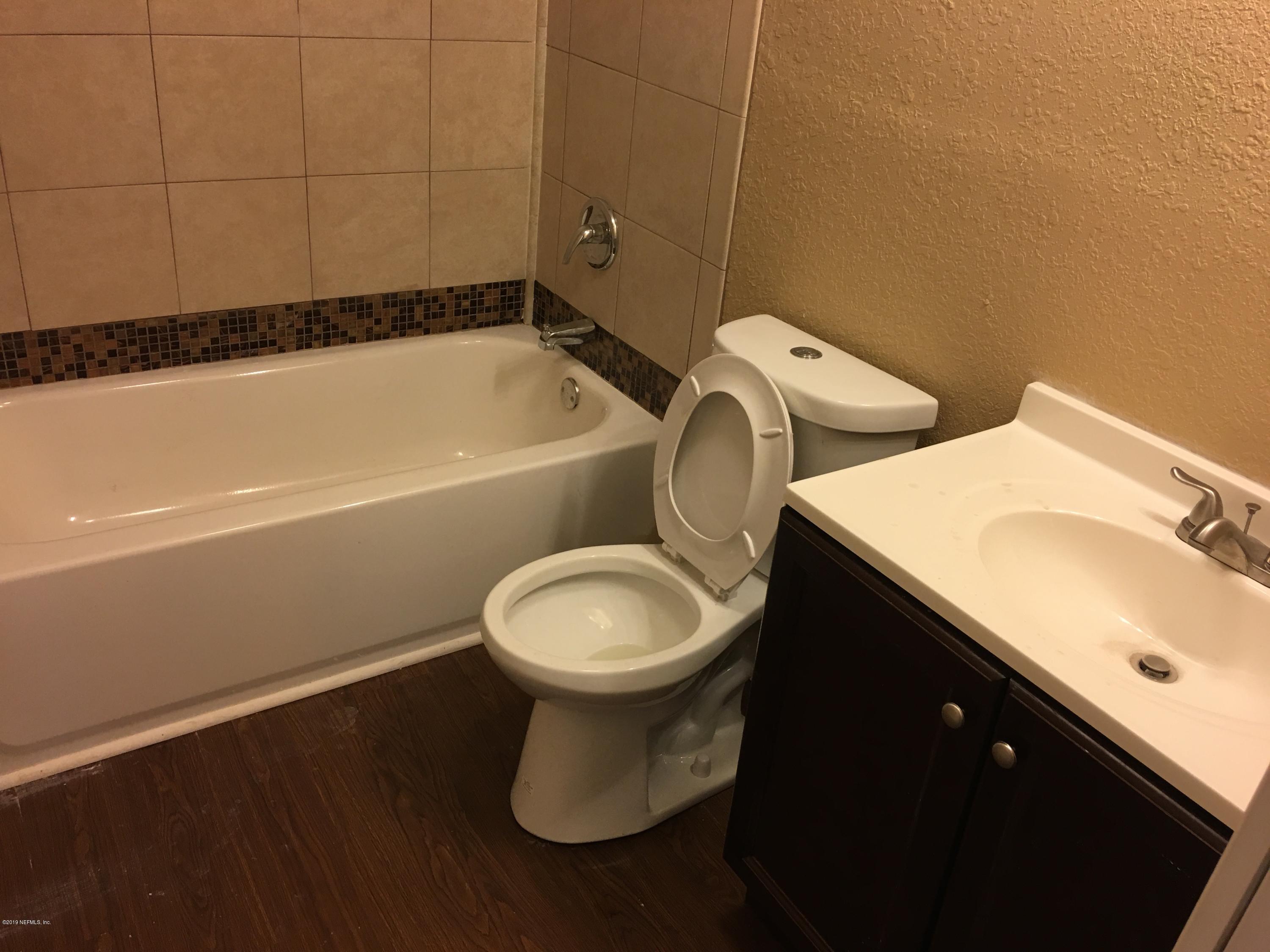 9534 Ridge Boulevard Jacksonville, FL 32208 - Photo 11 of 15 IMG_5686