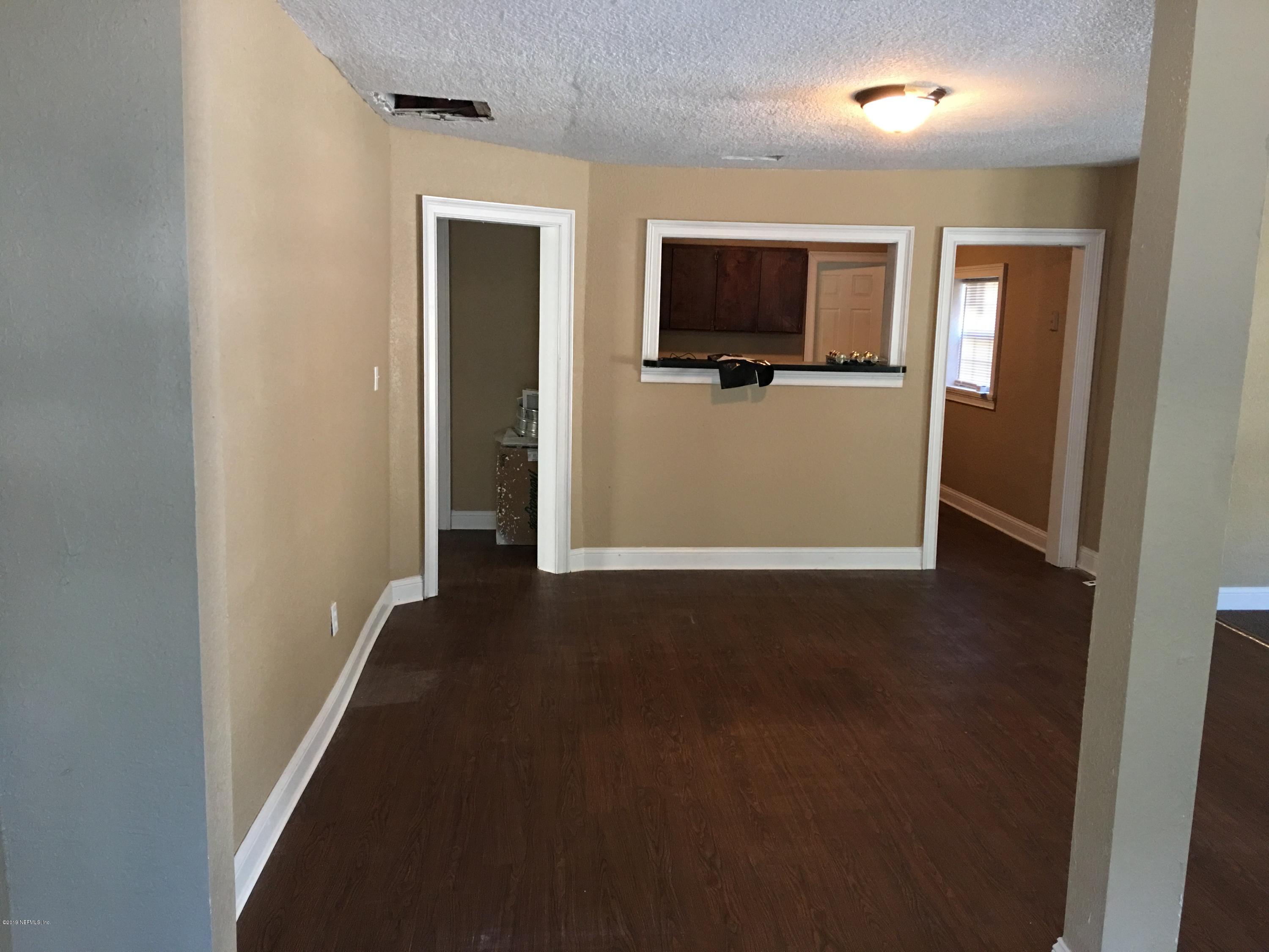 9534 Ridge Boulevard Jacksonville, FL 32208 - Photo 3 of 15 IMG_5669