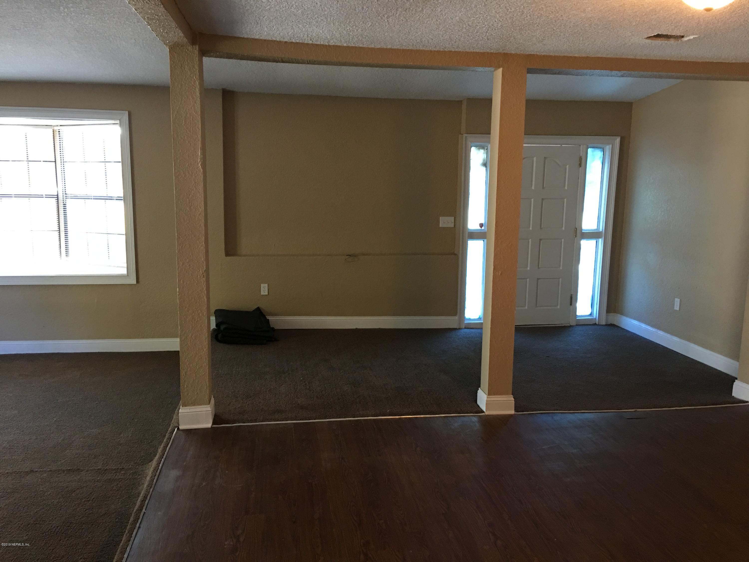 9534 Ridge Boulevard Jacksonville, FL 32208 - Photo 4 of 15 IMG_5699