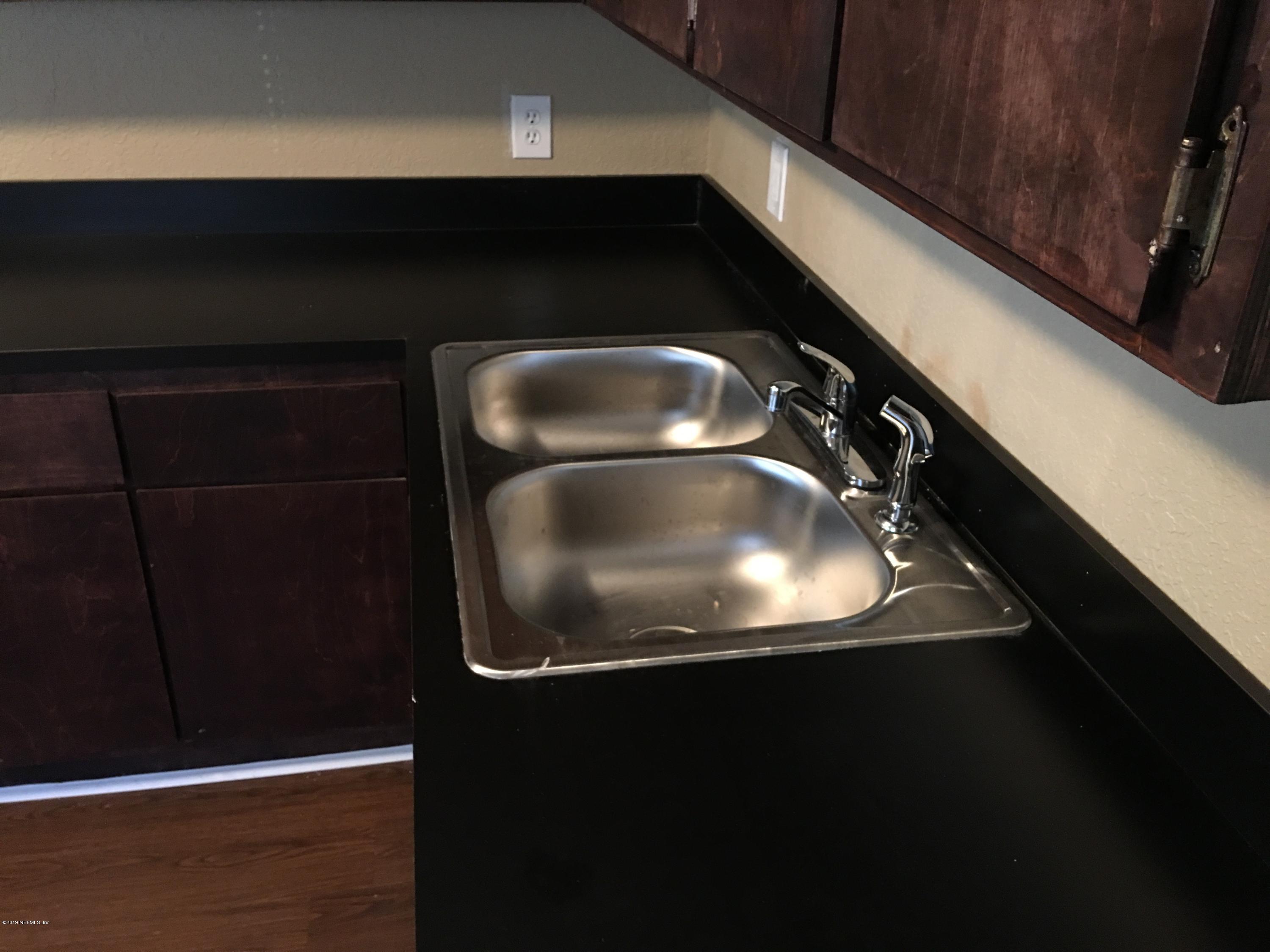 9534 Ridge Boulevard Jacksonville, FL 32208 - Photo 6 of 15 IMG_5680