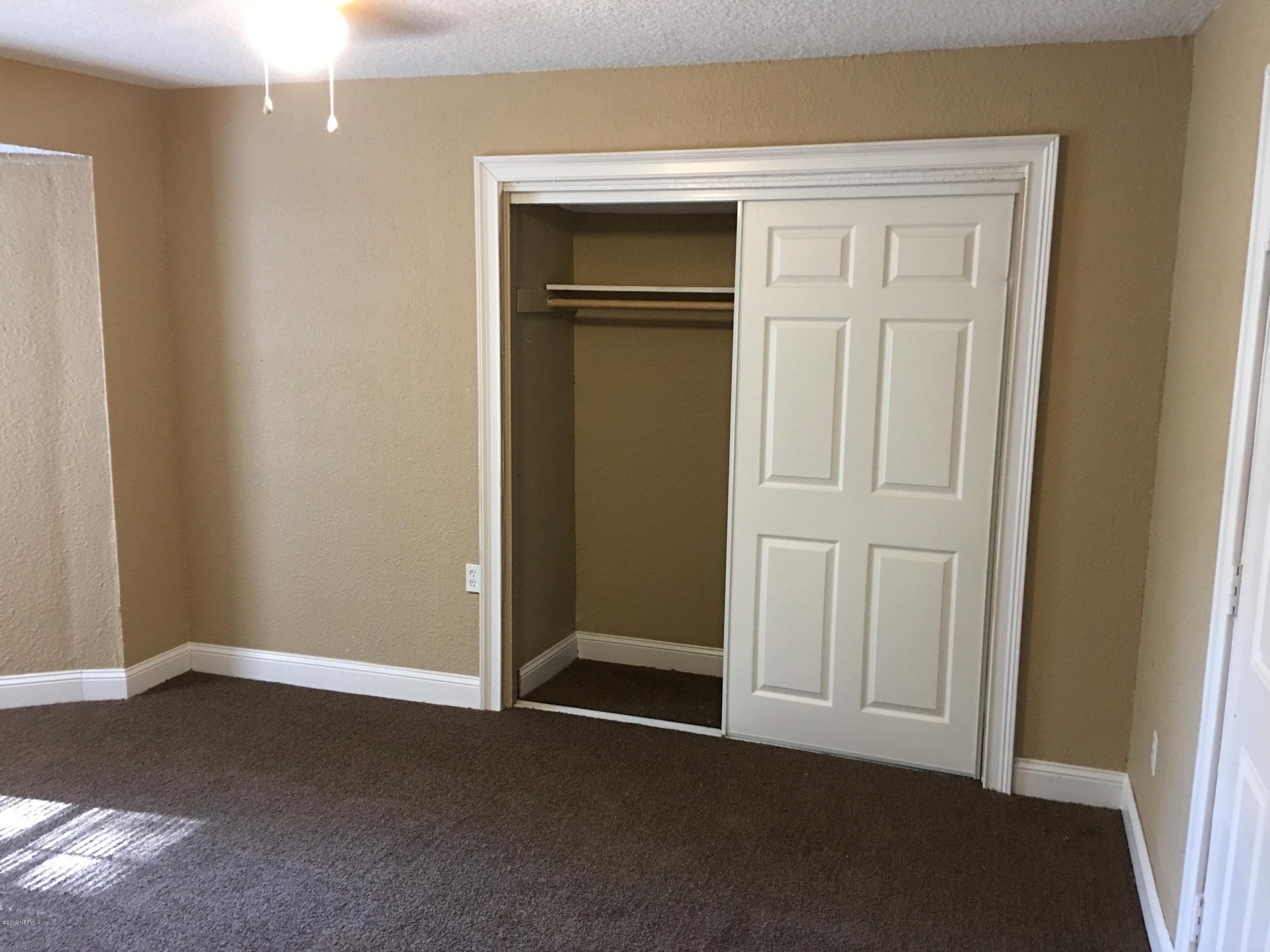 9534 Ridge Boulevard Jacksonville, FL 32208 - Photo 7 of 15 IMG_5676