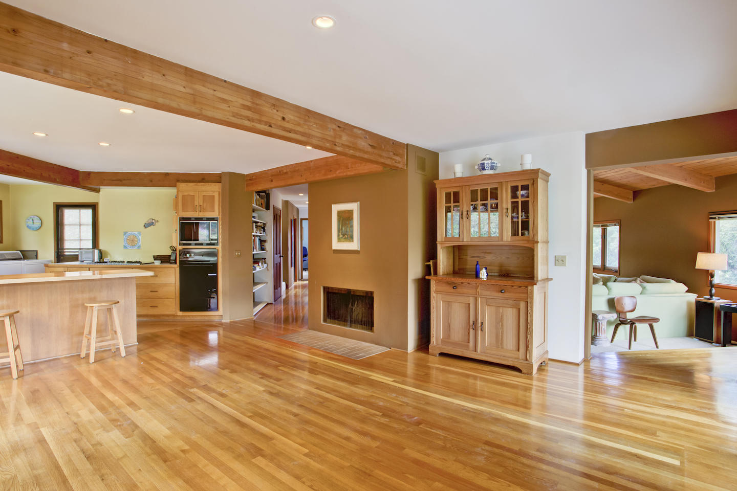 570 Sycamore Vista Road Santa Barbara, CA 93108 - Photo 8 of 37 SYCAMORE_031