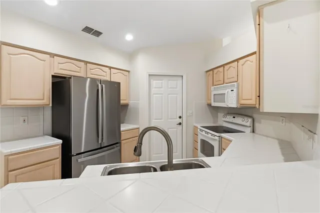 $289,900 | 100 Morning Glory Circle, Winter Haven, FL 33884