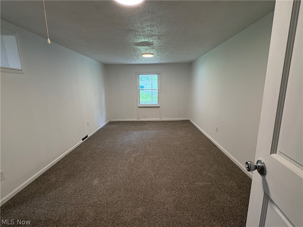1448 Winding Road Parkersburg, WV 26104 - Photo 7 of 12