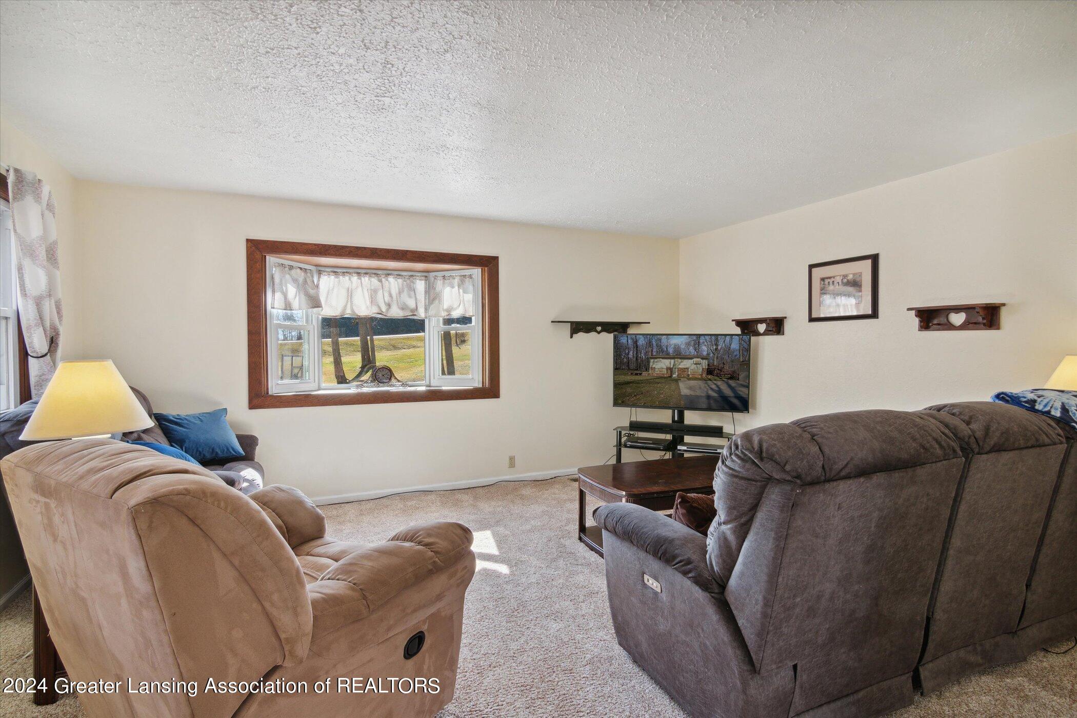 6650 Folks Road Horton, MI 49246 - Photo 37 of 50 20-6650-Folks-Rd-Horton-MI-49246-WindowS