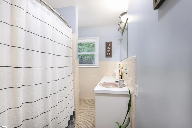 $320,000 | 500 Griffin Mill Road, Pickens, SC 29671