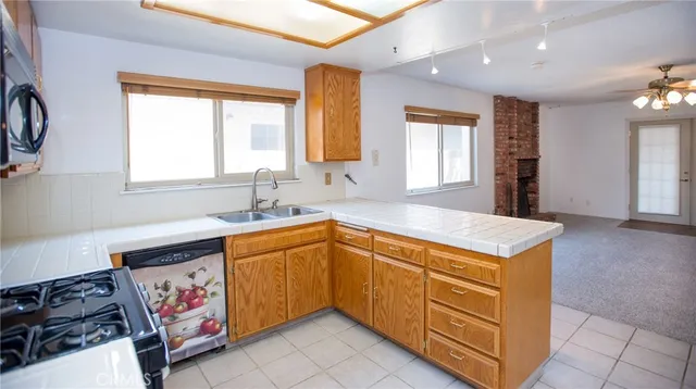 $374,000 | 1146 East Ave J 12, Lancaster, CA 93535