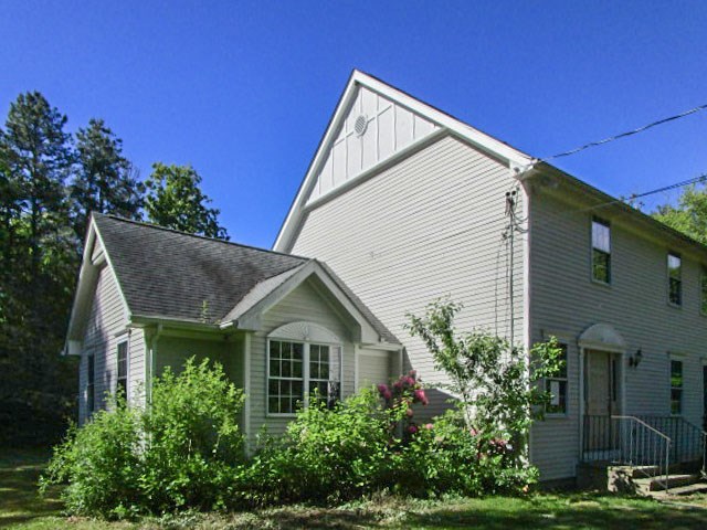 11 Old Summit Road Coventry, RI 02827 - Photo 2 of 25