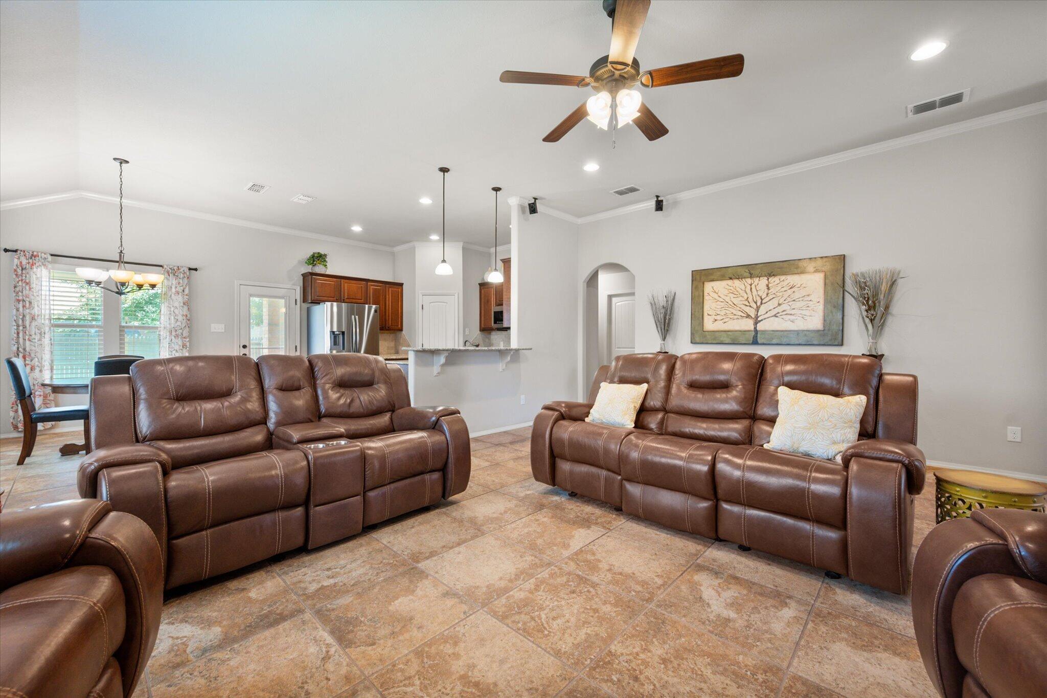 3007 111th Street Lubbock, TX 79423 - Photo 9 of 32 19-3007 111th St9002