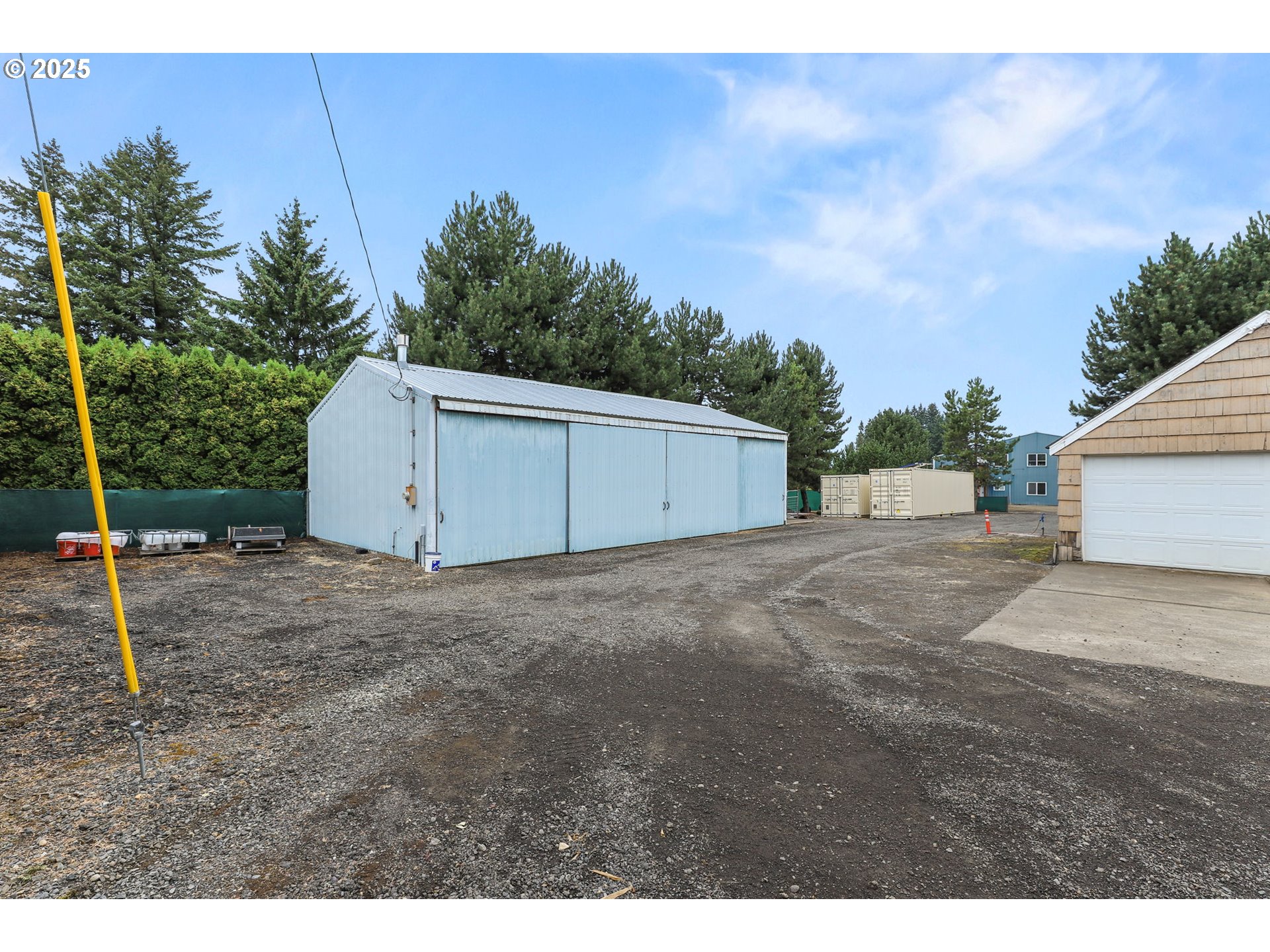 33685 Southeast Kelso Road Boring, OR 97009 - Photo 18 of 32 a backyard of a house