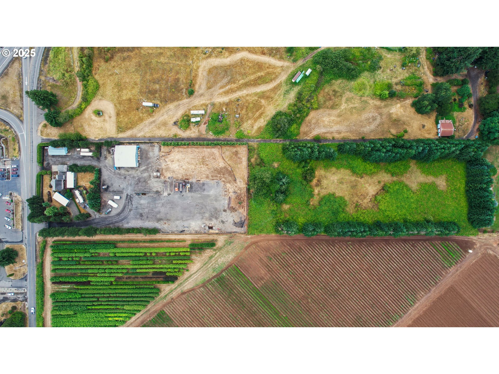 33685 Southeast Kelso Road Boring, OR 97009 - Photo 28 of 32 a black and white photo of a lake