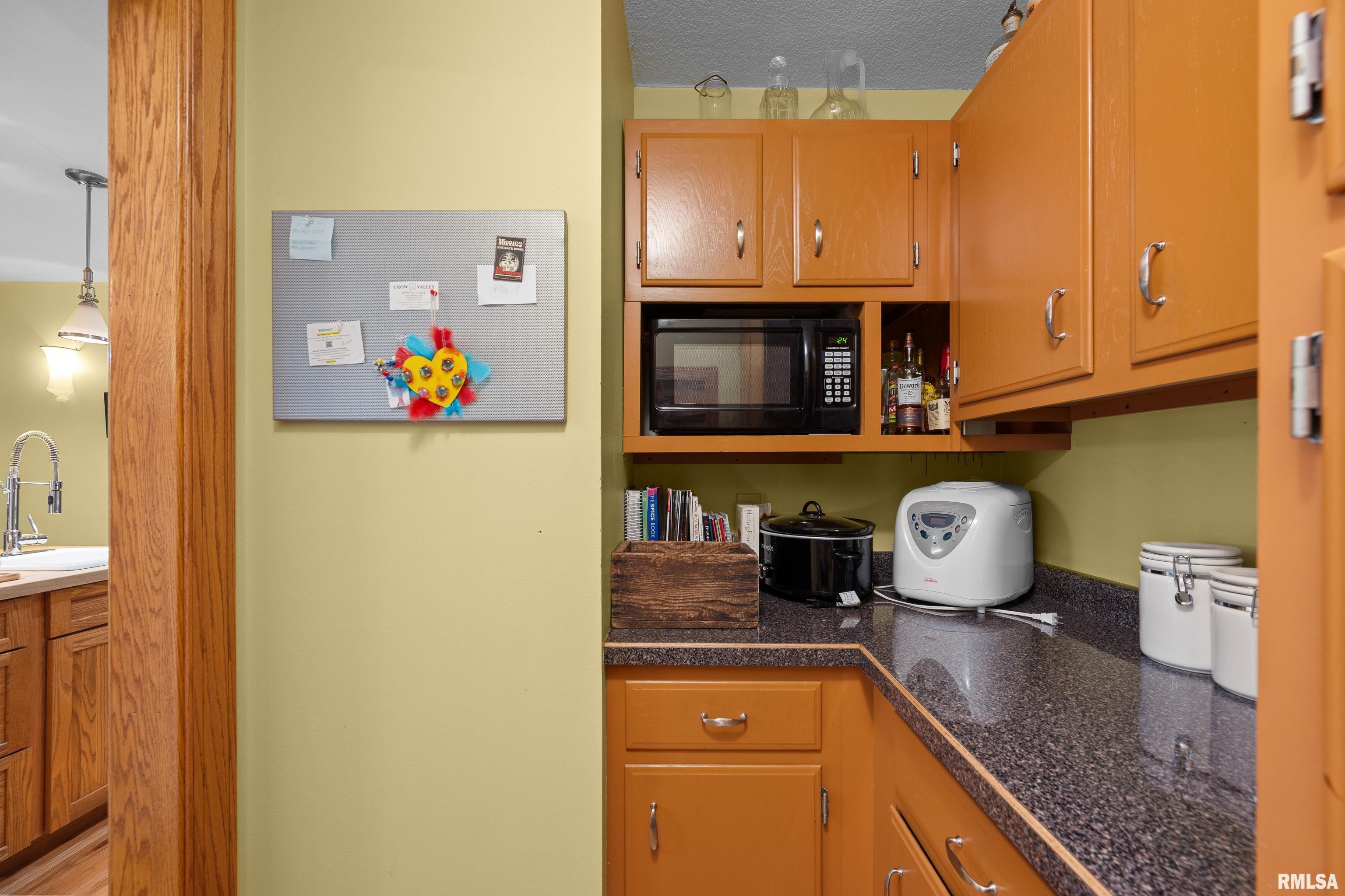 9833 Albany Road Erie, IL 61250 - Photo 24 of 60 Gallery Image 24