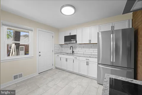 $499,999 | 8405 Ravenswood Road, New Carrollton, MD 20784