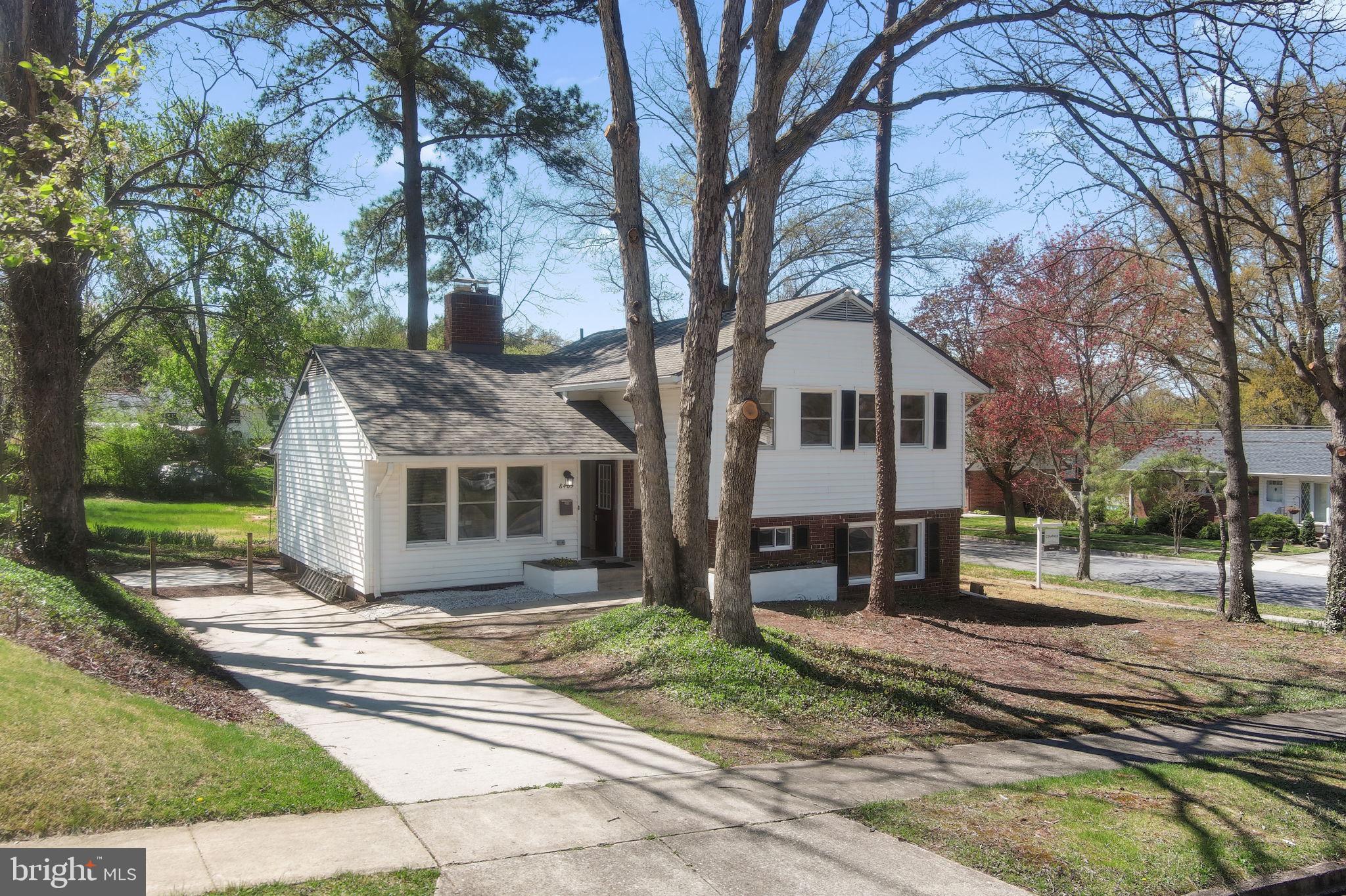 8405 Ravenswood Road New Carrollton, MD 20784 - Photo 5 of 71