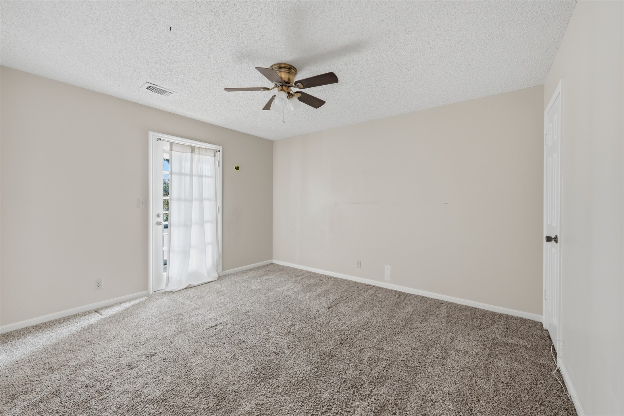 1422 Trace Drive Houston, TX 77077 - Photo 38 of 47 a view of an empty room