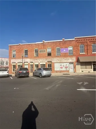 $1,300 | 1736 North Broad Street, Unit 201, Commerce, GA 30529