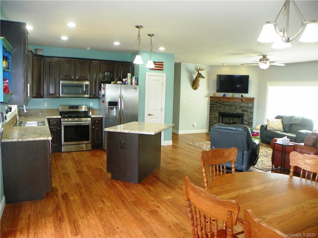 860 Windswept Ridge Road Marshall, NC 28753 - Photo 5 of 34 Gallery Image 5
