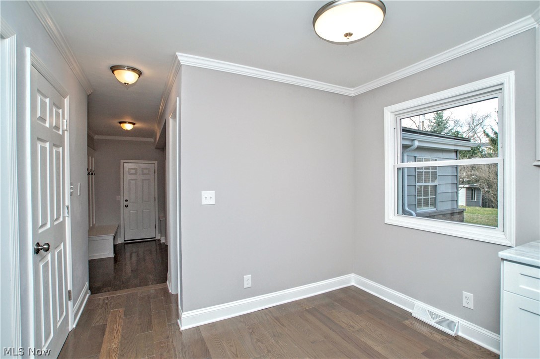 2926 Lee Road Cleveland, OH 44120 - Photo 6 of 35 Gallery Image 6