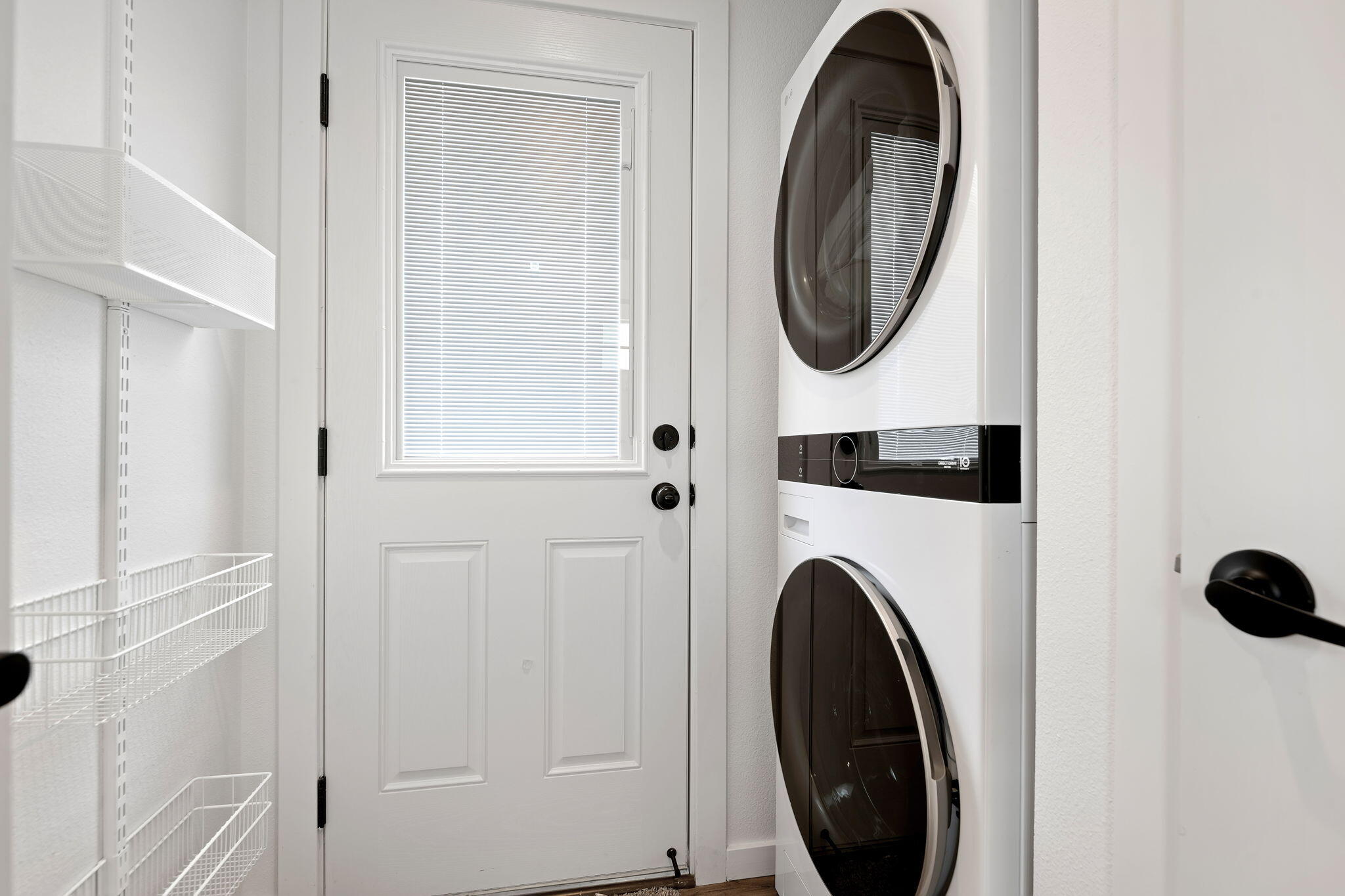 333 Old Mill Road, Unit SPC 79 Santa Barbara, CA 93110 - Photo 20 of 30 a utility room with dryer and washer