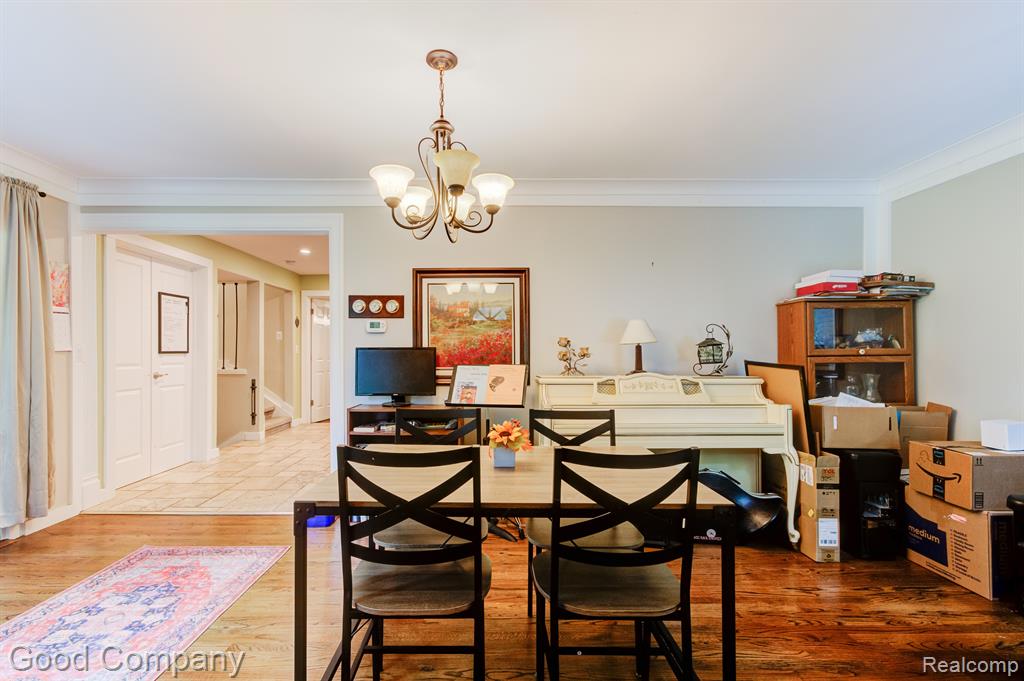3119 South Adams Road Rochester Hills, MI 48309 - Photo 3 of 34
