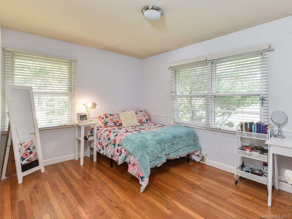 7 Pinehurst Road Asheville, NC 28805 - Photo 12 of 23 Gallery Image 12