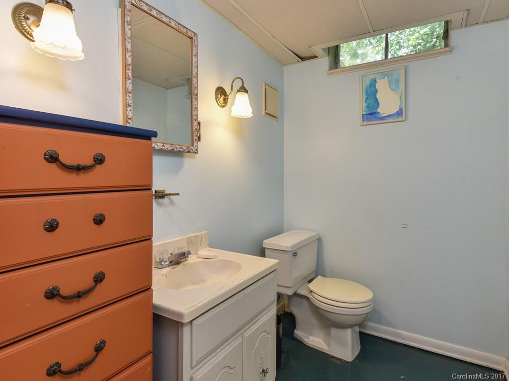 7 Pinehurst Road Asheville, NC 28805 - Photo 18 of 23 Gallery Image 18