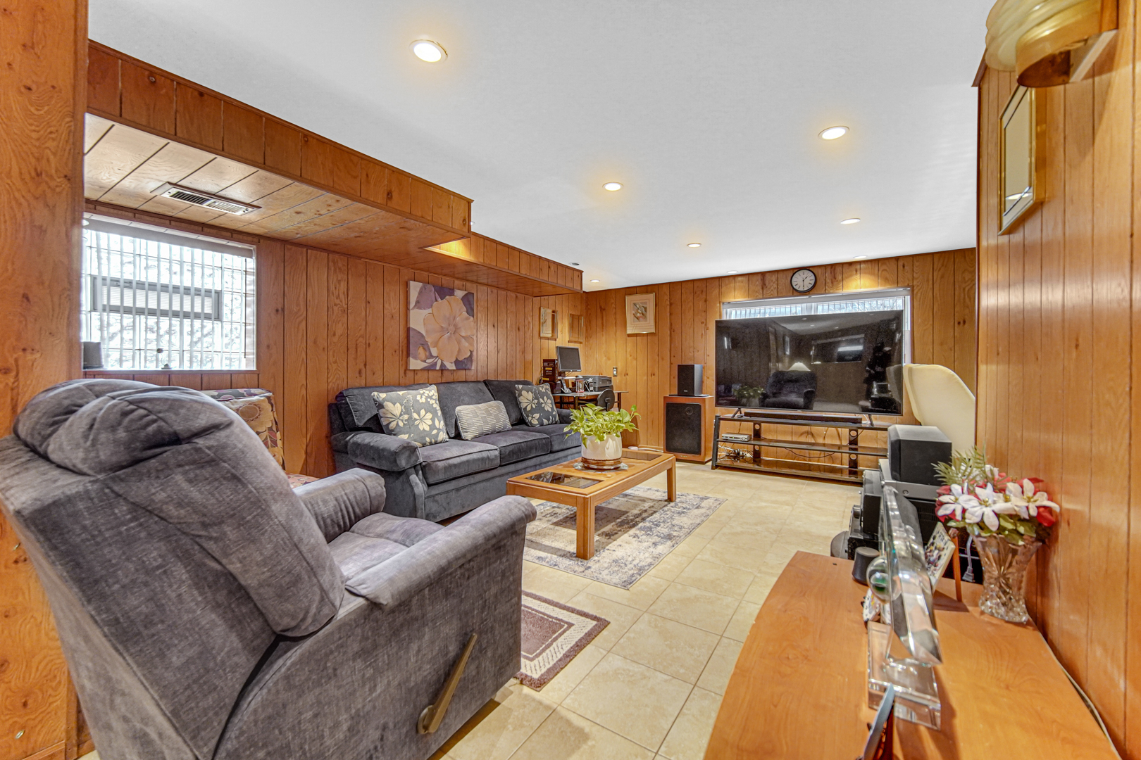 11601 South Ada Street Chicago, IL 60643 - Photo 20 of 20 a living room with furniture and a flat screen tv