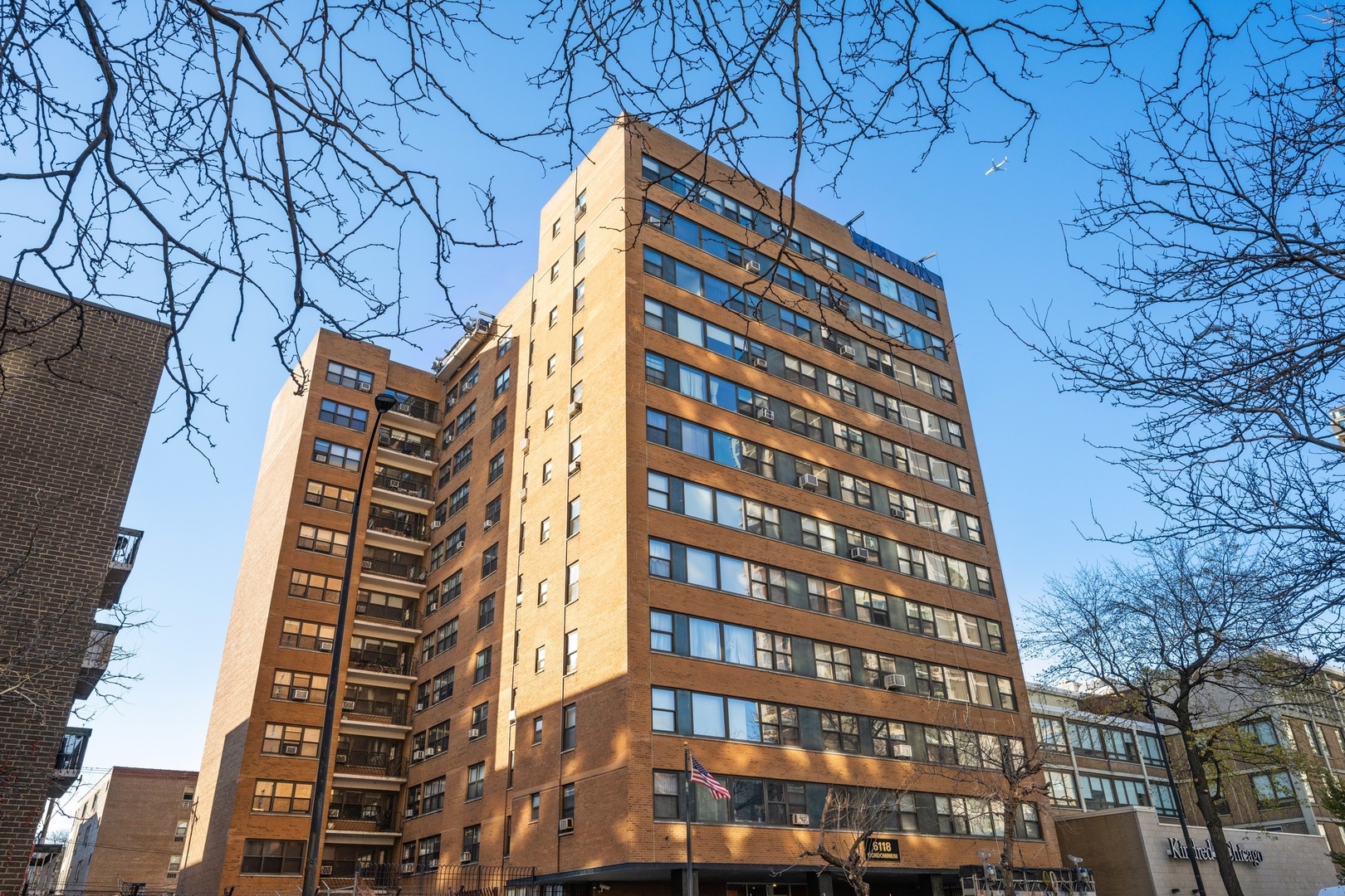 6118 North Sheridan Road, Unit 509 Chicago, IL 60660 - Photo 1 of 10 a front view of a building