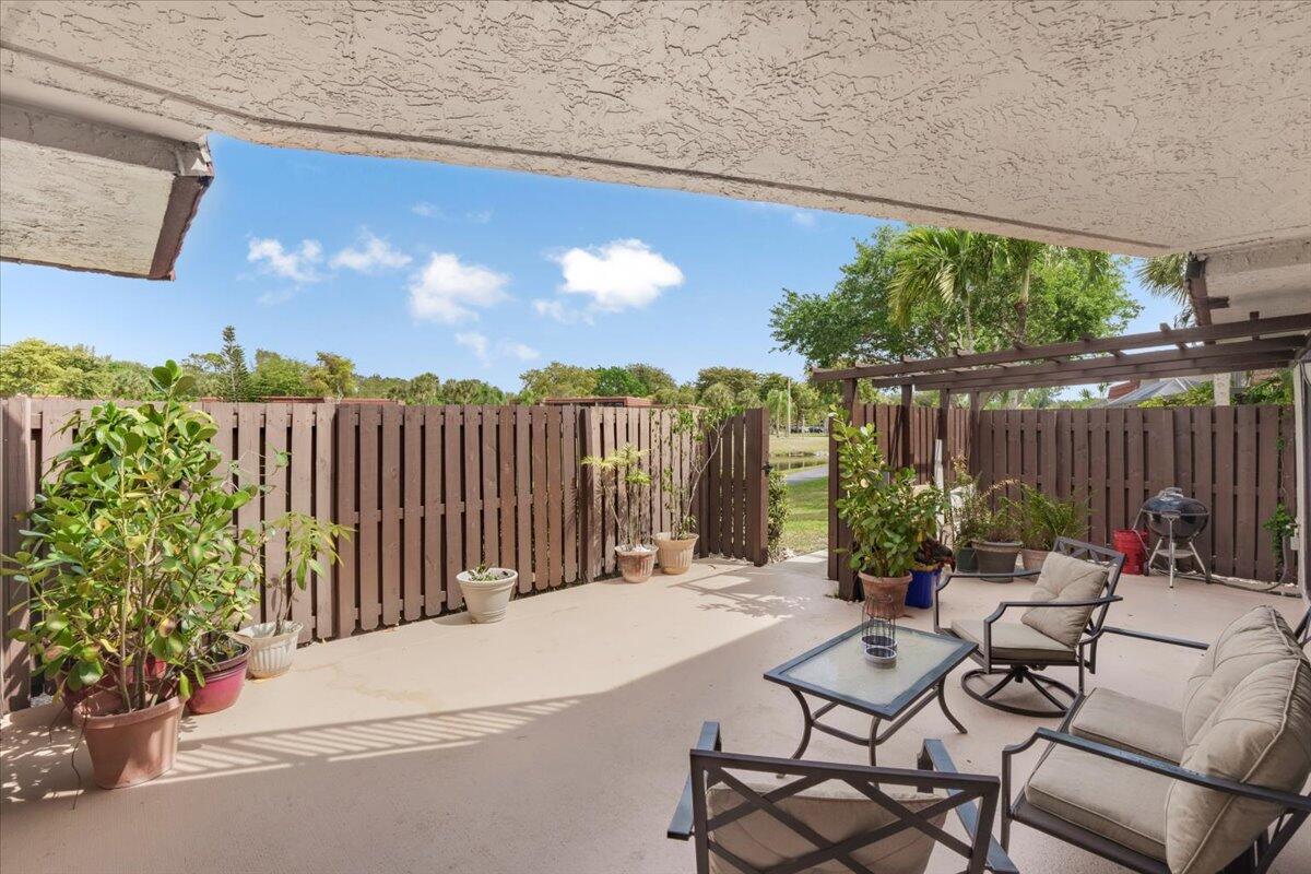 8339 Boca Rio Drive Boca Raton, FL 33433 - Photo 4 of 28 28-DSC00110