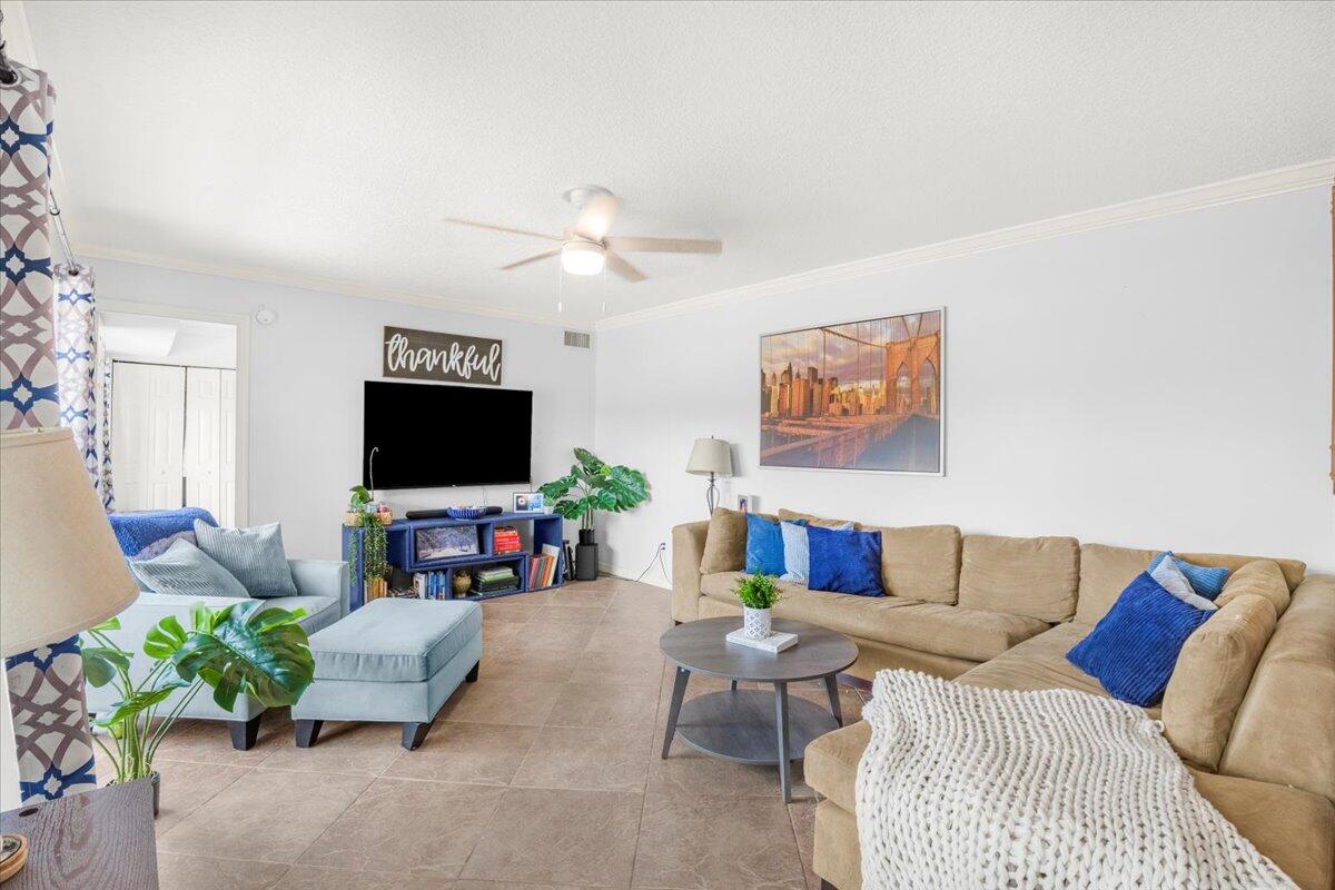8339 Boca Rio Drive Boca Raton, FL 33433 - Photo 8 of 28 32-DSC09983