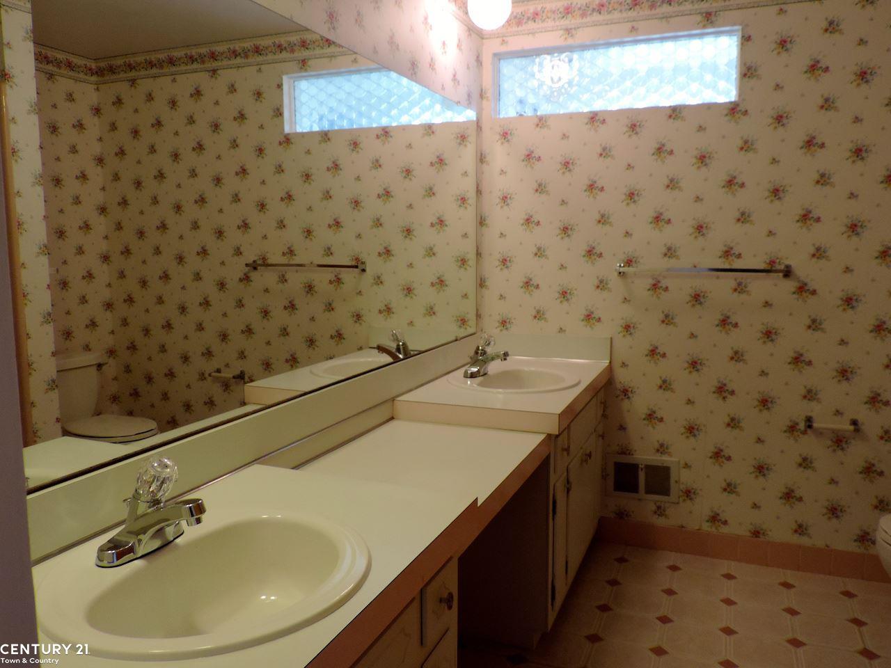 3916 Rolf Drive Warren, MI 48092 - Photo 16 of 26 Gallery Image 16