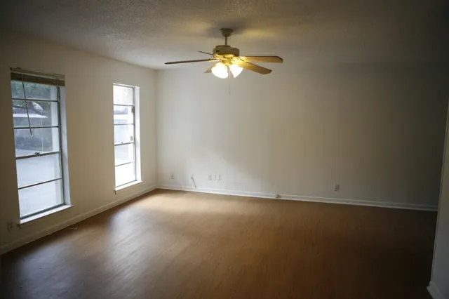 $2,100 | 3402 South Oak Drive, Unit B, Austin, TX 78704