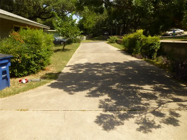 $1,995 | 3402 South Oak Drive, Unit B, Austin, TX 78704