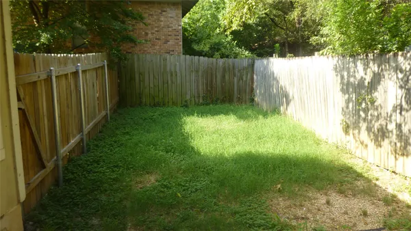 $2,095 | 3402 South Oak Drive, Unit B, Austin, TX 78704