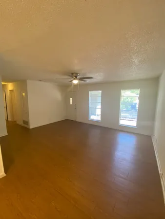 $2,095 | 3402 South Oak Drive, Unit B, Austin, TX 78704