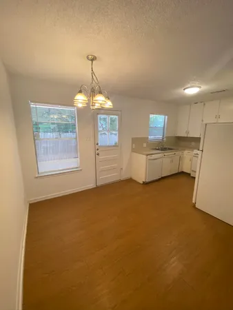 $2,095 | 3402 South Oak Drive, Unit B, Austin, TX 78704