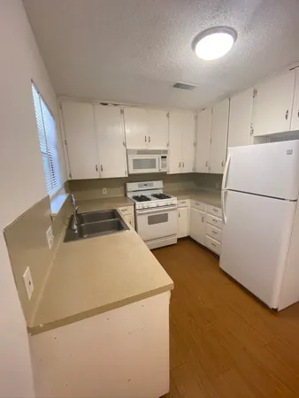 $1,995 | 3402 South Oak Drive, Unit B, Austin, TX 78704