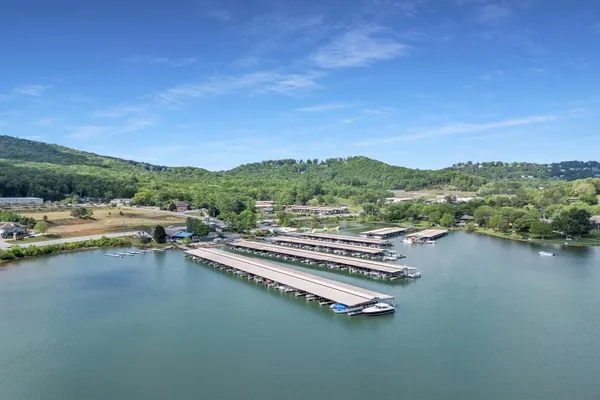 a view of utility room with washer and dryer