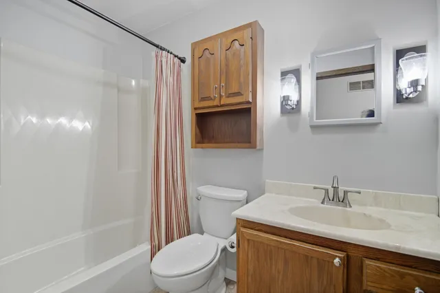 $239,900 | 401 Walnut Avenue, Unit 201, Madison Lake, MN 56063