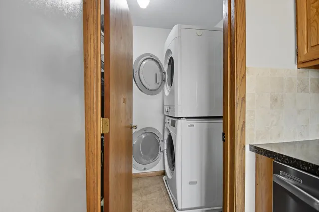 $239,900 | 401 Walnut Avenue, Unit 201, Madison Lake, MN 56063