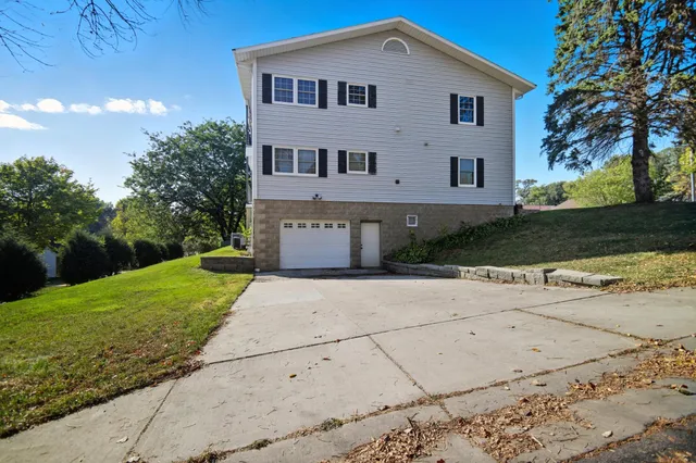 $239,900 | 401 Walnut Avenue, Unit 201, Madison Lake, MN 56063