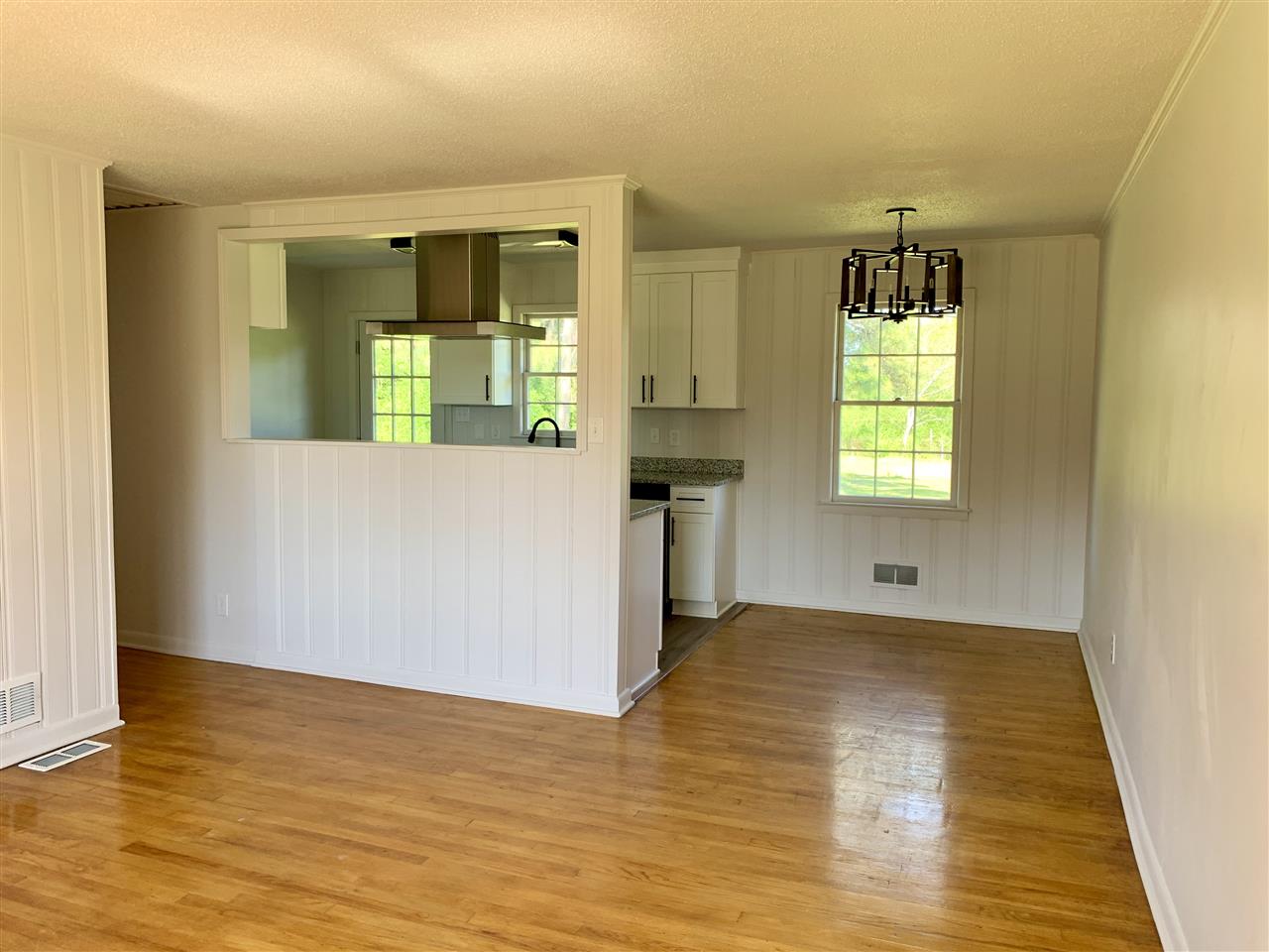 1927 John Dodd Road Wellford, SC 29385 - Photo 3 of 21