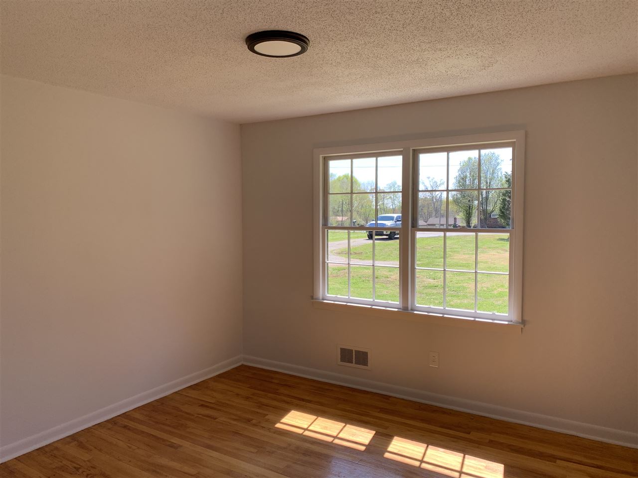 1927 John Dodd Road Wellford, SC 29385 - Photo 9 of 21