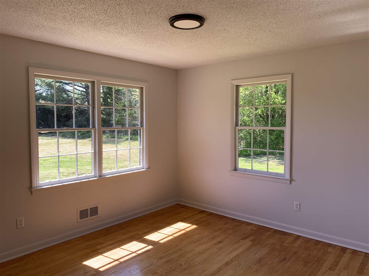 1927 John Dodd Road Wellford, SC 29385 - Photo 10 of 21