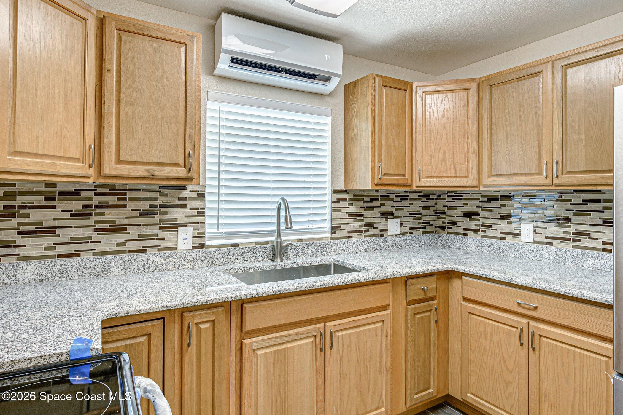 175 Northwest Valencia Road Melbourne, FL 32904 - Photo 10 of 24 Kitchen