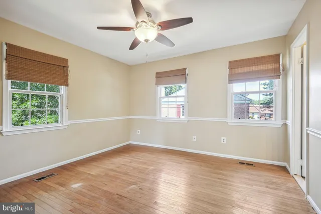 $3,250 | 2772 Knollside Lane, Vienna, VA 22180