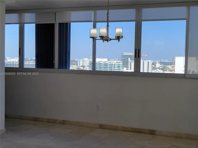 $4,300 | 6422 Collins Avenue, Unit 1802, Miami Beach, FL 33141