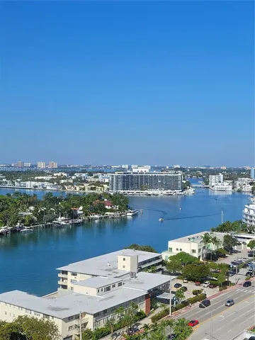 $4,300 | 6422 Collins Avenue, Unit 1802, Miami Beach, FL 33141