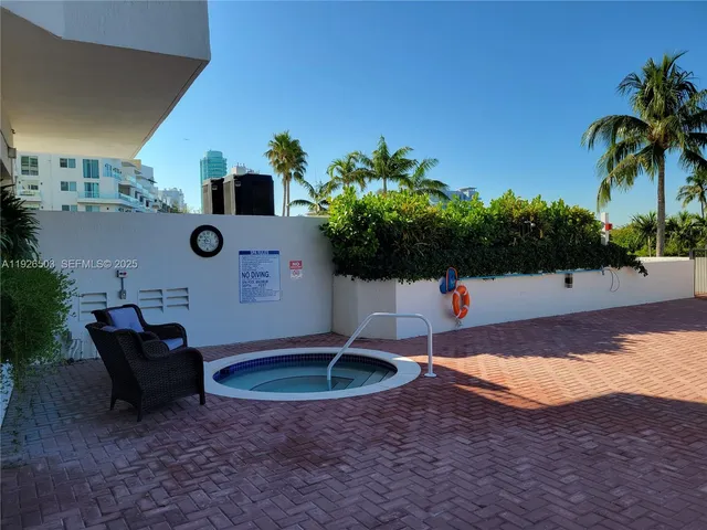 $4,300 | 6422 Collins Avenue, Unit 1802, Miami Beach, FL 33141