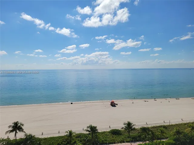 $4,300 | 6422 Collins Avenue, Unit 1802, Miami Beach, FL 33141